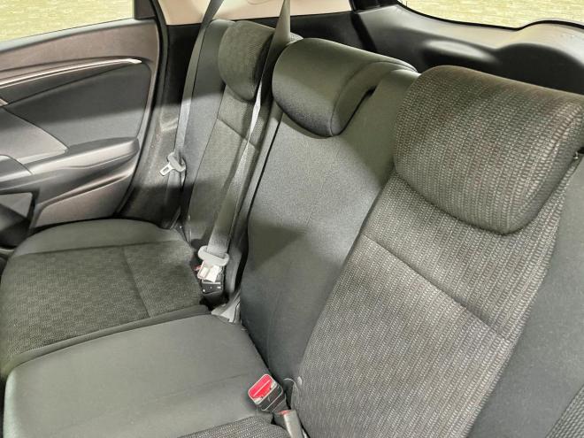 フィット13G Fパッケージ 4WD 5年保証 スマキー 寒冷地仕様 禁煙 車検整備2年付 修復歴無