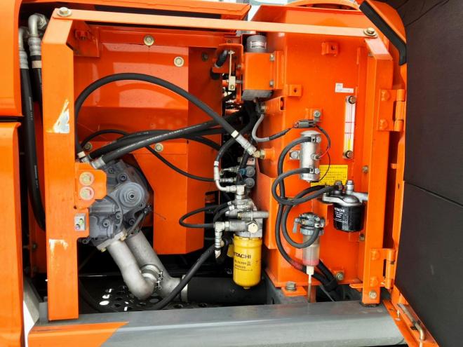 バックホー日立　中古　バックホー　ZX70-3　建機