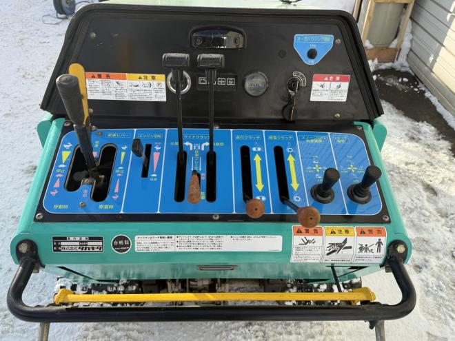 除雪機極上品！僅か587アワー タカキタ SSB3011 スノーエース 30馬力 ディーゼル大型