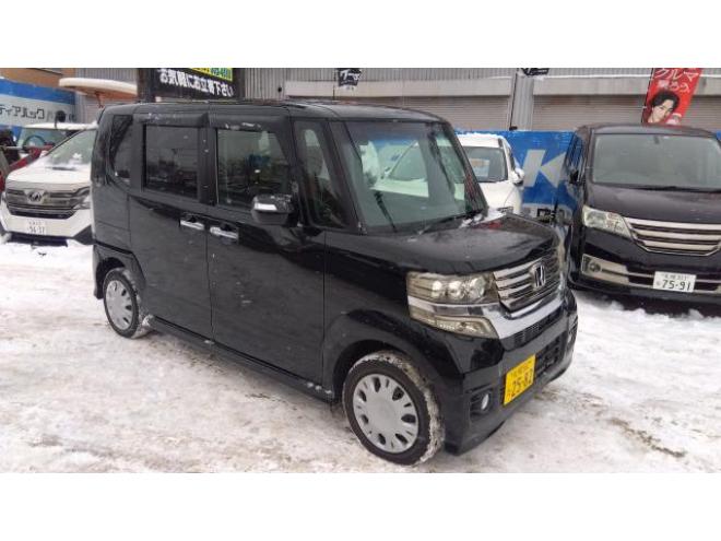 N-BOXカスタム　G-Lパッケージ　4WD 660 5Dr