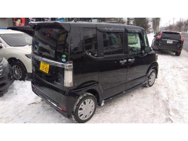 N-BOXカスタム　G-Lパッケージ　4WD 660 5Dr