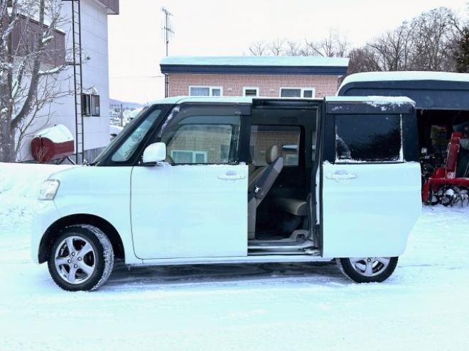 タントX 4WD タイミングチェーン　楽ナビ　テレビ　スマートキー　ABS 片側スライドドア 4WD 660 5Dr