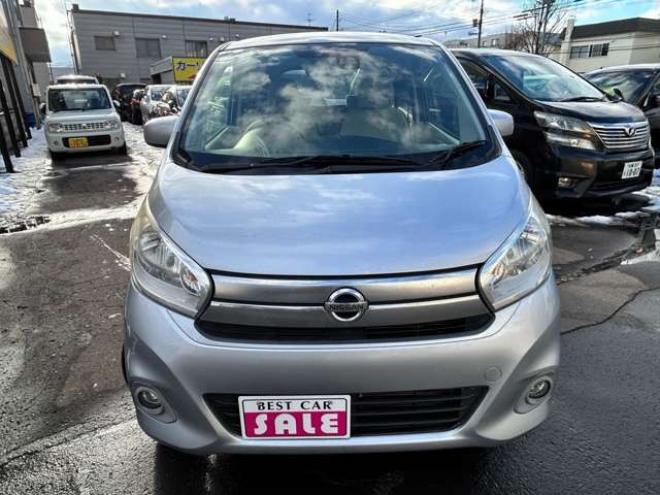 デイズS 4WD　エマージェンシーブレーキ　シートヒーター　フォグライト　ABS　アイドリングストップ 660