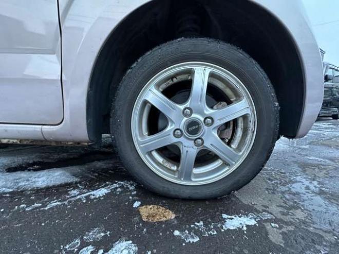 N-BOXカスタムG Lパッケージ 4WD　左側パワースライドドア　SDナビ　　バックモニター　社外アルミホイール冬　社外アルミホイール夏　プッシュスタート　キーレスキー 660