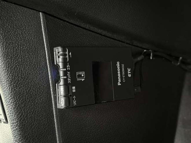 エクストレイル2.0 20X 4WD　社外ディスプレイオーディオ　前後シートヒーター　4WD切り替スイッチ　　横滑り防止装置　ETC　ヒルディセントコントロール　社外アルミホイール夏 2000