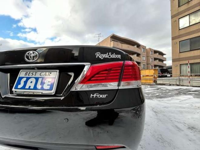 クラウンロイヤル 2.5 ロイヤル i-Four 4WD　ナビバックモニターフルセグTV　エンジンスターター　夏冬タイヤ付き　クルーズコントロール 2500