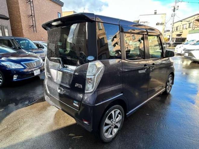 デイズルークスハイウェイスターX Gパッケージ 4WD　ナビフルセグTV　バックモニター　エンジンスターター　　　インテリジェントキー　パワースライドドア 660