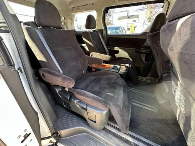 ヴェルファイア2.4 Z プラチナセレクションII 4WD　HDDナビ　ワンセグ　両側パワースライドドア　パワーバックドア　コーナーセンサー　横滑り防止装置　ビルトインETC 社外アルミホイール夏　バックモニター　社外エンジンスターター　プッシュスタート 2400