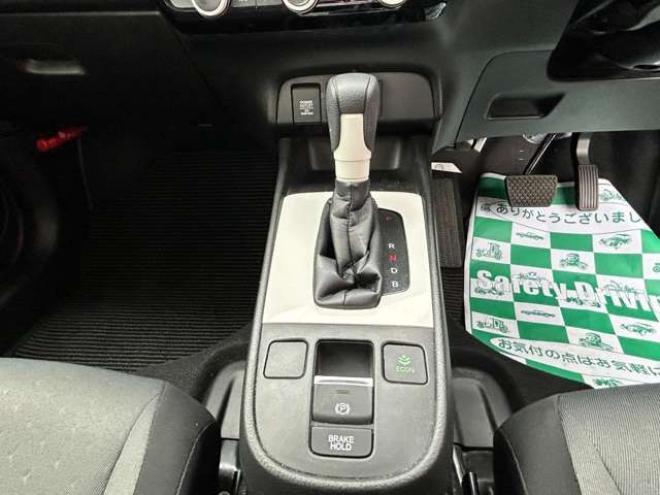 フィット1.5 e:HEV ベーシック 4WD　e-HEV クルーズコントロール　レーンキープ　冬タイヤセット付 1500