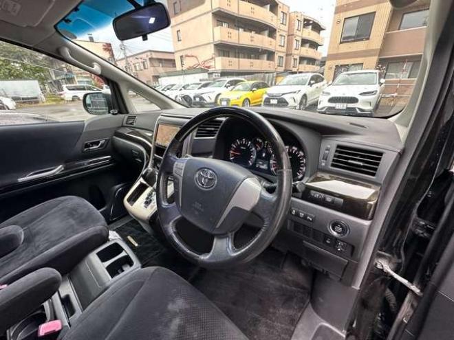 ヴェルファイア2.4 Z プラチナセレクションII タイプゴールド 4WD　寒冷地仕様　両側パワースライドドア　ALPINEフリップダウンモニター　ナビ　地デジ　ビルトインETC　コーナーセンサー　横滑り防止装置　パワーバックドア　社外アルミホイール夏　バックモニター 2400