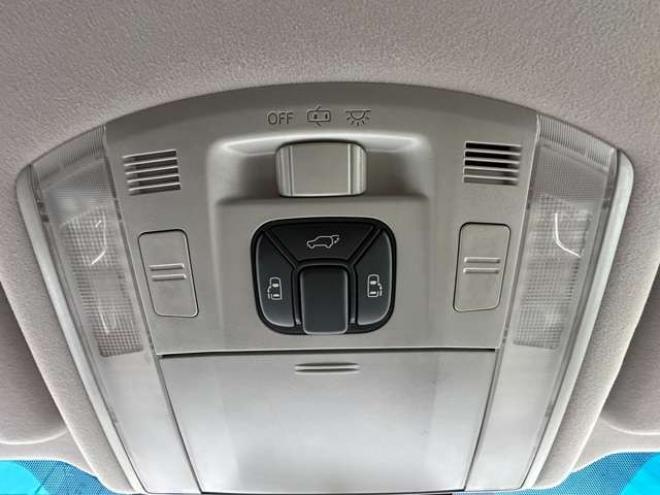 ヴェルファイア2.4 Z プラチナセレクションII タイプゴールド 4WD　寒冷地仕様　両側パワースライドドア　ALPINEフリップダウンモニター　ナビ　地デジ　ビルトインETC　コーナーセンサー　横滑り防止装置　パワーバックドア　社外アルミホイール夏　バックモニター 2400