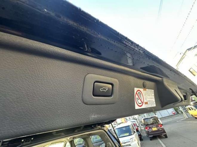 ヴェルファイア2.4 Z プラチナセレクションII タイプゴールド 4WD　両側パワースライドドア　ナビ　ワンセグ　プッシュスタート　横滑り防止装置　コーナーセンサー　パワーバックドア　純正18インチアルミホイール夏　社外アルミホイール冬　バックモニター 2400