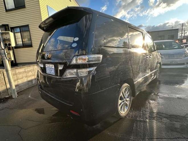 ヴェルファイア2.4 Z プラチナセレクションII タイプゴールド 4WD　両側パワースライドドア　ナビ　ワンセグ　プッシュスタート　横滑り防止装置　コーナーセンサー　パワーバックドア　純正18インチアルミホイール夏　社外アルミホイール冬　バックモニター 2400