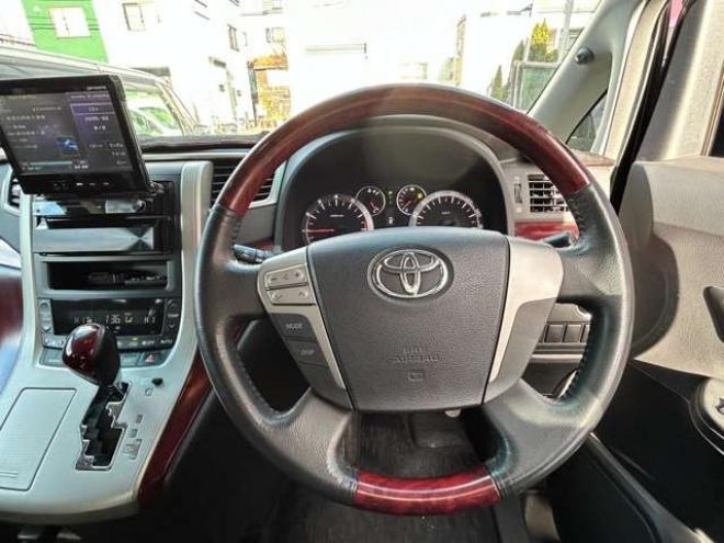 ヴェルファイア2.4 Z 4WD　両側パワースライドドア　ナビ　横滑り防止装置　コーナーセンサー　ビルトインETC　社外17インチアルミホイール冬　　バックモニター　プッシュスタート 2400