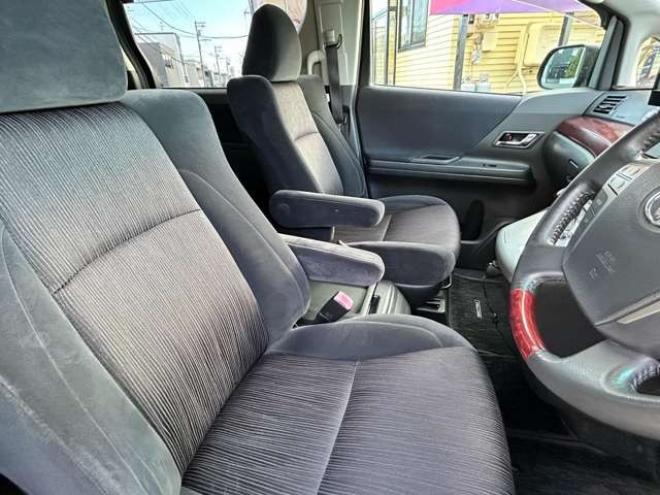 ヴェルファイア2.4 Z 4WD　両側パワースライドドア　ナビ　横滑り防止装置　コーナーセンサー　ビルトインETC　社外17インチアルミホイール冬　　バックモニター　プッシュスタート 2400