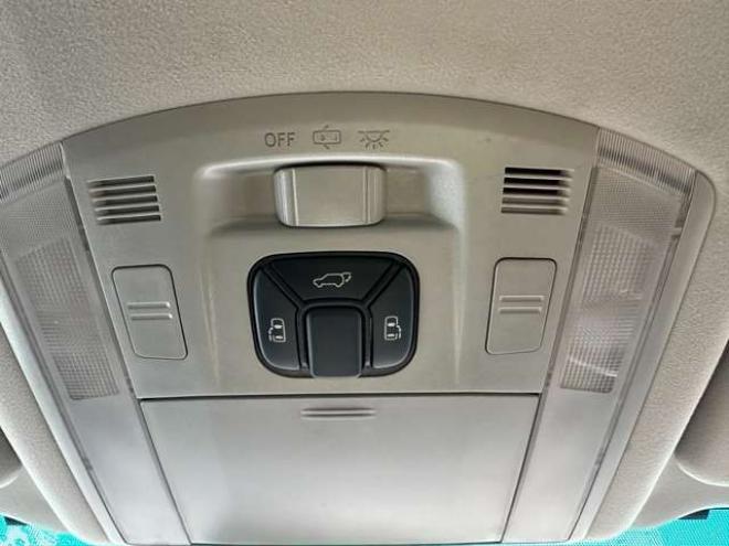 ヴェルファイア2.4 Z プラチナセレクションII タイプゴールド 4WD　両側パワースライドドア　Bluetooth　ALPINEフリップダウンモニター　イクリプスナビ　パワーバックドア　ETC　社外アルミホイール冬　バックカメラ　横滑り防止装置　コーナセンサー　プッシュスタート 2400