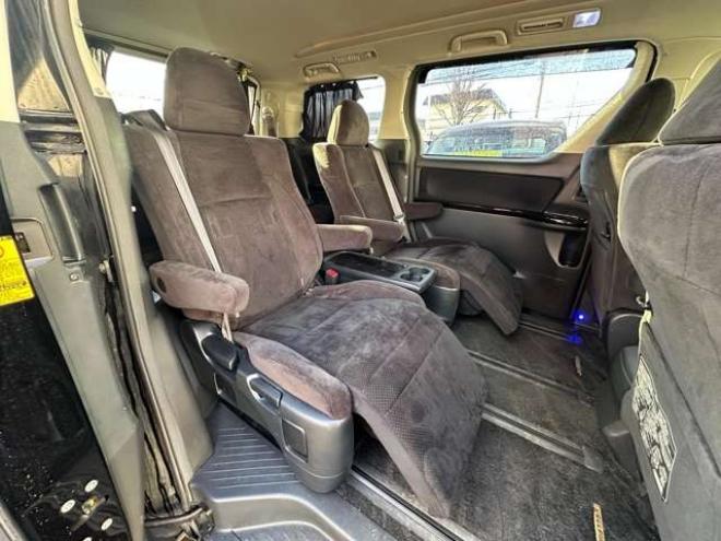 ヴェルファイア2.4 Z プラチナセレクションII タイプゴールド 4WD　両側パワースライドドア　Bluetooth　ALPINEフリップダウンモニター　イクリプスナビ　パワーバックドア　ETC　社外アルミホイール冬　バックカメラ　横滑り防止装置　コーナセンサー　プッシュスタート 2400