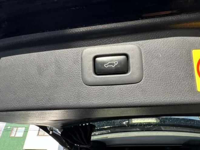 ヴェルファイア2.4 Z プラチナセレクションII タイプゴールド 4WD　両側パワースライドドア　Bluetooth　ALPINEフリップダウンモニター　イクリプスナビ　パワーバックドア　ETC　社外アルミホイール冬　バックカメラ　横滑り防止装置　コーナセンサー　プッシュスタート 2400