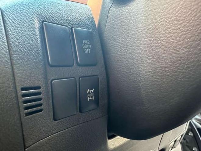 ヴェルファイア2.4 Z 4WD　両側パワースライドドア　寒冷地仕様　社外ナビ　ワンセグTV ETC　横滑り防止装置　コーナーセンサー　プッシュスタート　パワーバックドア　純正18インチアルミホイール夏　社外アルミホイール冬　バックカメラ 2400