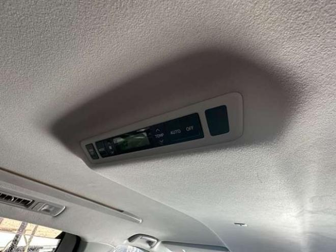 ヴェルファイア2.4 Z 4WD　両側パワースライドドア　寒冷地仕様　社外ナビ　ワンセグTV ETC　横滑り防止装置　コーナーセンサー　プッシュスタート　パワーバックドア　純正18インチアルミホイール夏　社外アルミホイール冬　バックカメラ 2400