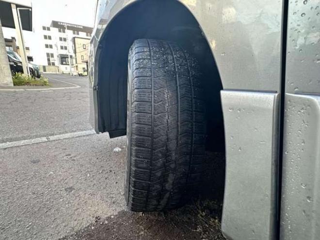 ヴェルファイア2.4 Z 4WD　両側パワースライドドア　寒冷地仕様　社外ナビ　ワンセグTV ETC　横滑り防止装置　コーナーセンサー　プッシュスタート　パワーバックドア　純正18インチアルミホイール夏　社外アルミホイール冬　バックカメラ 2400