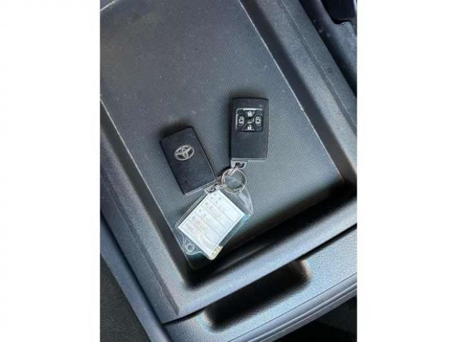 ヴェルファイア2.4 Z 4WD　両側パワースライドドア　寒冷地仕様　社外ナビ　ワンセグTV ETC　横滑り防止装置　コーナーセンサー　プッシュスタート　パワーバックドア　純正18インチアルミホイール夏　社外アルミホイール冬　バックカメラ 2400