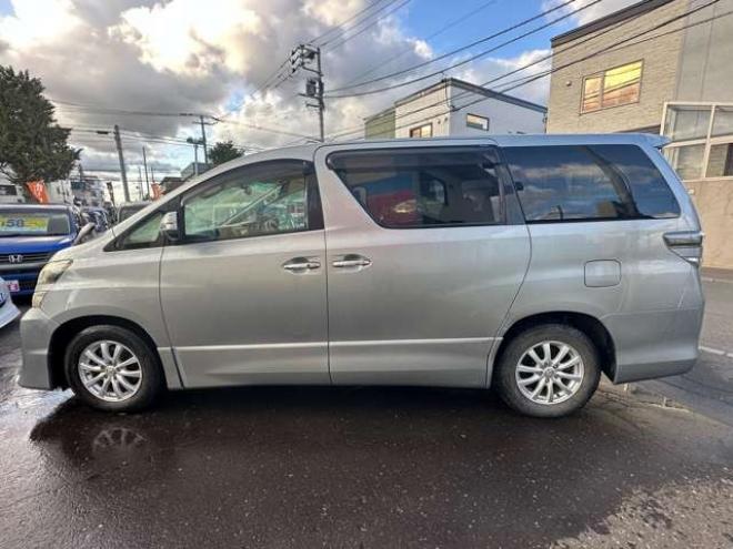 ヴェルファイア2.4 Z 4WD　両側パワースライドドア　寒冷地仕様　社外ナビ　ワンセグTV ETC　横滑り防止装置　コーナーセンサー　プッシュスタート　パワーバックドア　純正18インチアルミホイール夏　社外アルミホイール冬　バックカメラ 2400