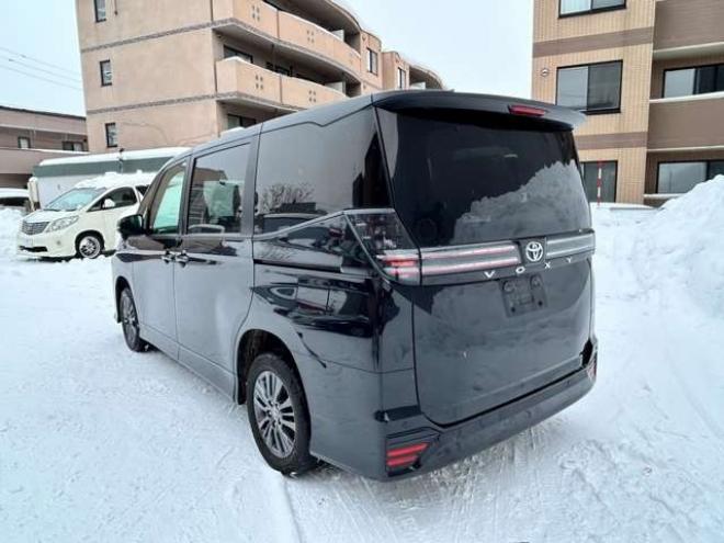 ヴォクシー2.0 S-G 4WD　バックモニター　左右電動スライドドア　衝突軽減ブレーキアクセル踏み間違いブレーキ　ETCレーンキープアシスト 2000