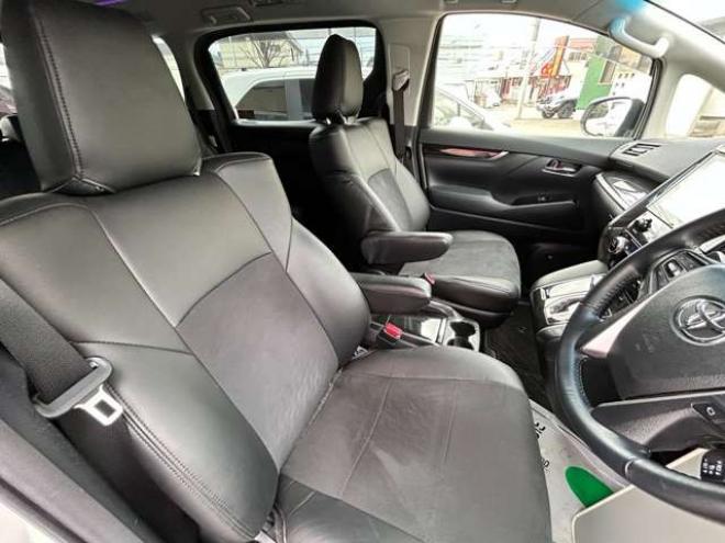 アルファード2.5 S 4WD　電動スライドドアフリップダウンモニター 2500