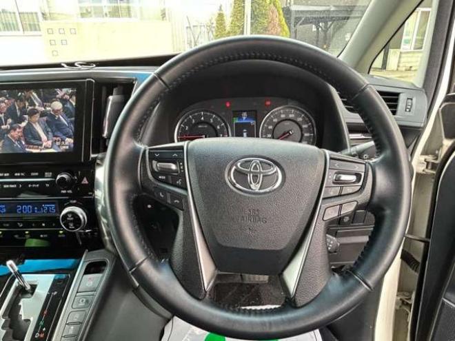 アルファード2.5 S 4WD　電動スライドドアフリップダウンモニター 2500