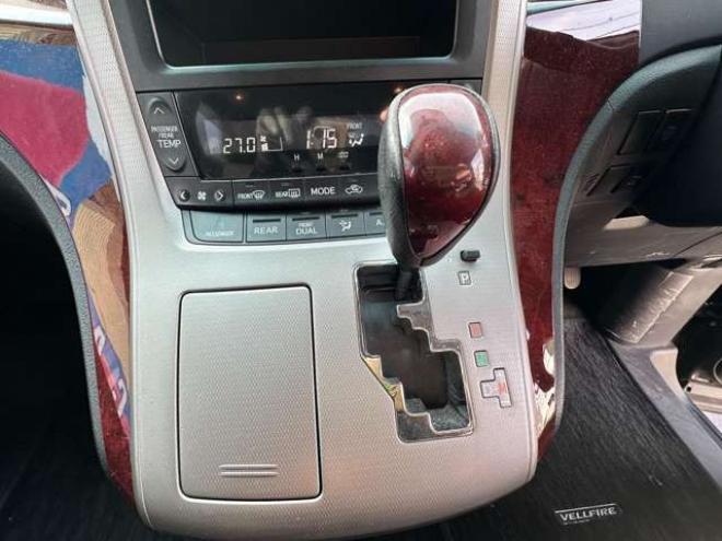 ヴェルファイア2.4 Z 4WD　片側パワースライドドア　寒冷地仕様　地デジ　Bluetooth　プッシュスタート　ETC　純正アルイホイール　社外アルミホイール冬　バックモニター　横滑り防止装置　コーナセンサー　インテリキー 2400