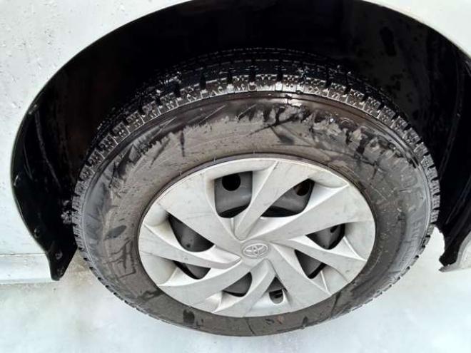 ヤリス1.5 X 4WD　衝突安全ボディー　オートライト　ナビバックモニター　ETC　衝突軽減ブレーキシステム　　レーンアシスト 1500