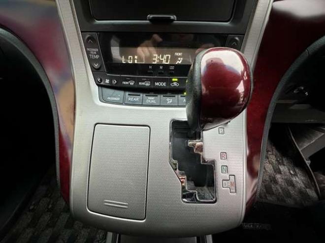 ヴェルファイア2.4 Z 4WD　HDDナビ　Bluetooth　地デジ　両側パワースライドドア　フリップダウンモンター　プッシュスタート　横滑り防止装置　コーナーセンサー　ETC　　社外アルミホイール夏　バックモニター 2400