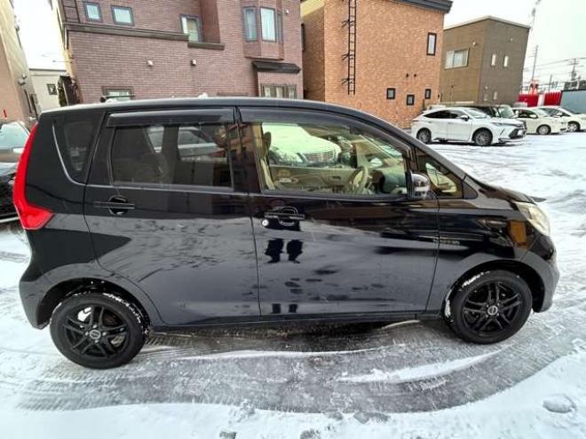 デイズX 4WD　ドラレコ　エンジンスターター　全周囲カメラ　バックカメラアクセル踏み間違い防止装置 660