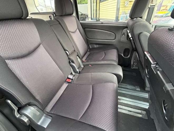 セレナ2.0 ハイウェイスター Vセレクション 4WD　ナビフルセグTV　フリップダウンモニター 2000