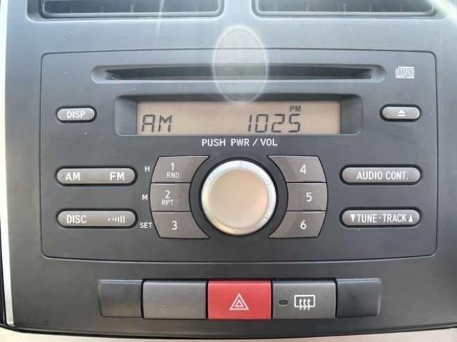 ミラX リミテッド ER 4WD　純正CDオーディオ 660