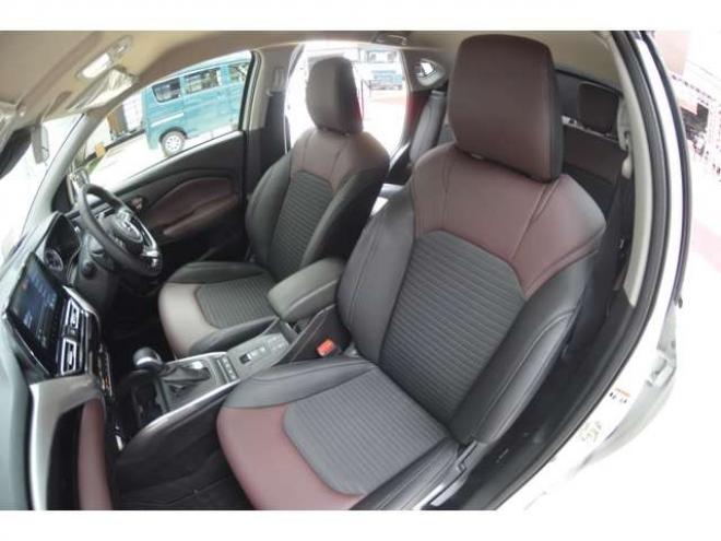 フロンクス1.5 4WD　ハイブリット4WDセーフティサポート搭載4WDスズキコネクト対応通信機装着車アダプティブクルーズコントロール全方位モニター付き9インチナビTVバックカメラハイビームアシストLEDライト 登録済未使用車 1500