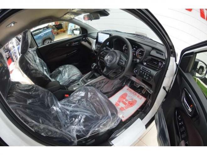 フロンクス1.5 4WD　ハイブリット4WDセーフティサポート搭載4WDスズキコネクト対応通信機装着車アダプティブクルーズコントロール全方位モニター付き9インチナビTVバックカメラハイビームアシストLEDライト 登録済未使用車 1500