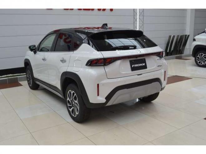 フロンクス1.5 4WD　ハイブリット4WDセーフティサポート搭載4WDスズキコネクト対応通信機装着車アダプティブクルーズコントロール全方位モニター付き9インチナビTVバックカメラハイビームアシストLEDライト 登録済未使用車 1500