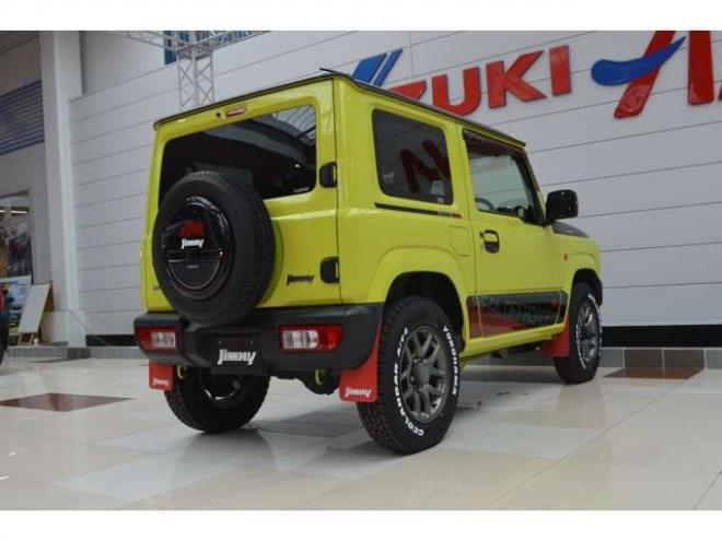 ジムニーXC 4WD　ワンオーナー車5速マニュアル4WDターボセーフティサポート搭載8インチナビTVドライブレコーダーLEDライトETCクルーズコントロール純正マットフラップ 660