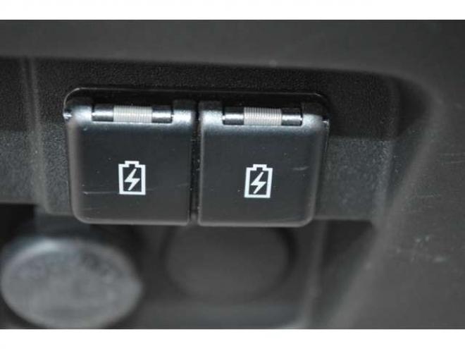 スペーシアハイブリッド X 4WD　ワンオーナー車ハイブリッド4WDターボセーフティサポート搭載アイドリングストップ横滑り防止装置ハイビームアシスト両側オートスライドCDシートヒーター 660