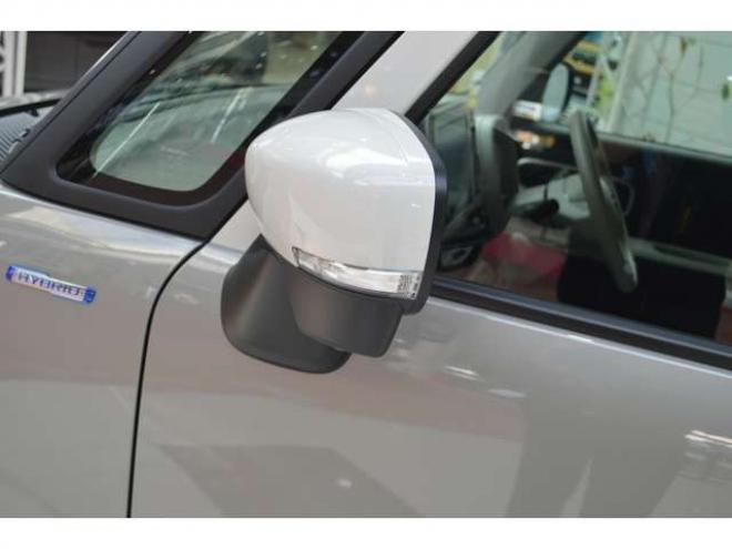 ワゴンRスマイルハイブリッド X 4WD　クリームコーデセーフティサポートスズキコネクト対応9インチ全方位ナビLEDハイブリット4WDセーフティサポート搭載アイドリングストップハイビームアシストLEDライト両側オートスライドドアパーキングセンサー 登録済未使用車 660