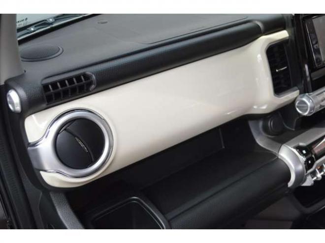 クロスビー1.0 ハイブリッド MZ 4WD　ワンオーナー車ハイブリット4WDターボセーフティサポート搭載パドルシフト横滑り防止装置クルーズコントロールLEDライト純正ディスプレイオーディオ 1000