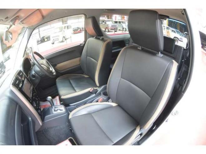 ジムニーランドベンチャー 4WD　ワンオーナー特別仕様車パートタイム4WDターボSDナビTVハーフレザーシートヒーター禁煙車マッドフラップ純正16インチアルミホイル 660