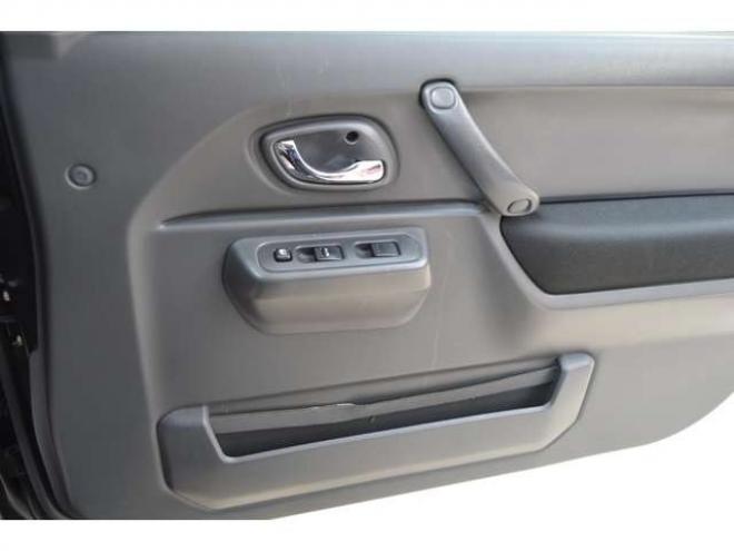 ジムニークロスアドベンチャー 4WD　特別仕様車4WDターボ7インチワイドナビTVハーフレザーシートウインカーミラーヒーター 660