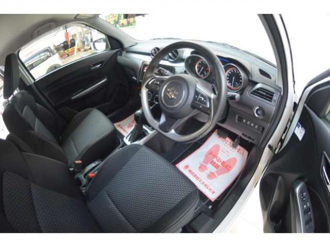 スイフト1.2 ハイブリッド RS セーフティパッケージ装着車 4WD　ワンオーナー車ハイブリット4WDセーフティサポート搭載アイドリングストップ横滑り防止装置パドルシフトアダプティブクルーズコントロールLEDライトETCシートヒーター 1200