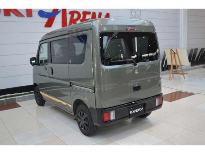 エブリィJリミテッド ハイルーフ 4WD　届出済未使用車4WDターボハイルーフセーフティサポート搭載アイドリングストップ両側オートスライドドア7インチワイドディスプレイオーディオハイビームアシストLEDライト後退時ブレーキサポート 660