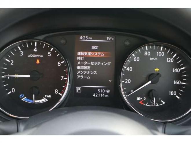 エクストレイル2.0 20S ハイブリッド 4WD　純正フルセグナビ　ETC　アラウンドビューカメラ　パーキングアシスト　ヒルディセントコントロール　クルーズコントロール　パーキングソナー 2000