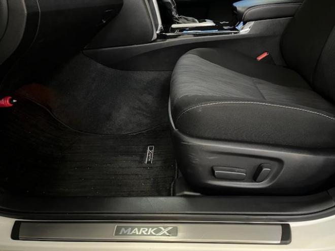 マークX寒冷地仕様　禁煙車　純正エンジンスターター　前後ドライブレコーダー　トヨタセーフティセンス　純正ナビ　フルセグ地デジ　ＤＶＤ再生　Ｂｌｕｅｔｏｏｔｈオーディオ　バックカメラ　純正ＬＥＤヘッドライト 4WD 2500 4Dr