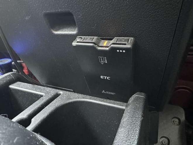 ハイゼットトラック ジャンボ エクストラ 3方開 4WD　荷台ボックス　地デジ　バックカメラ　パワステ　パワーウィンドウ　キーレスエントリー　アイドリングストップ　ABS　横滑り防止装置　盗難防止装置 660